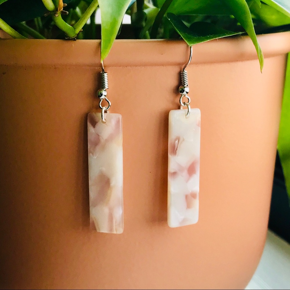 ✨Handmade Pink Pearlescent Resin Earrings 2”